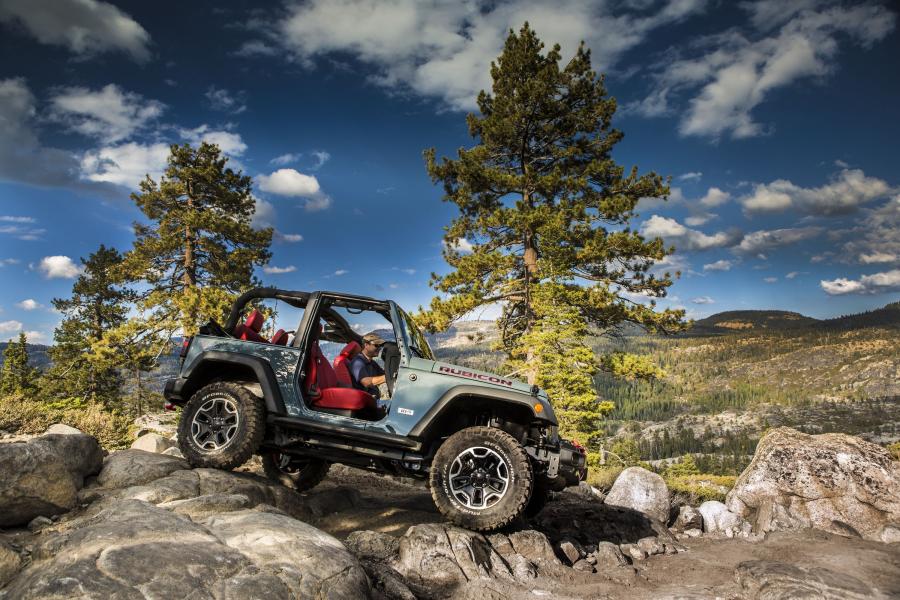  Jeep Wrangler Rubicon 10th Anniversary Edition 2013 года  (EU) (фото 19 из 54)